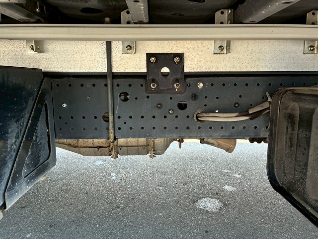 2017年 いすゞ 2900kg積載 No.2047