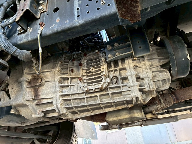 2010年 いすゞ 3050kg積載 No.2076