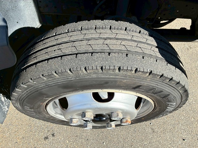 2005年 トヨエース 3000kg積載 No.2083