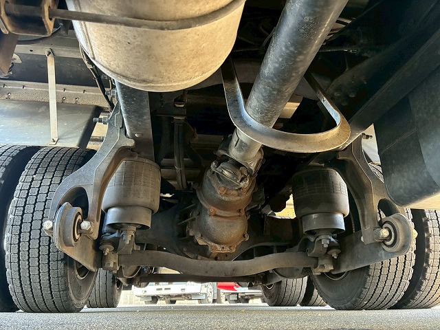 2017年 UDトラックス 13600kg積載 No.2056