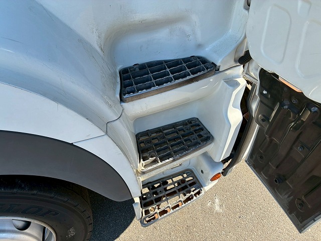 2014年 日野 プロフィア 13600kg積載 No.2050