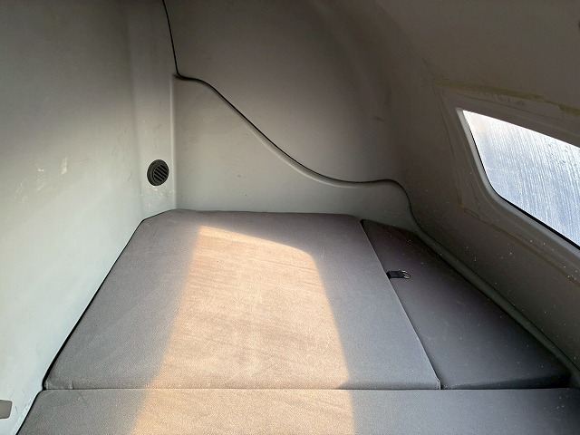 2015年 いすゞ 13700kg積載 No.2035