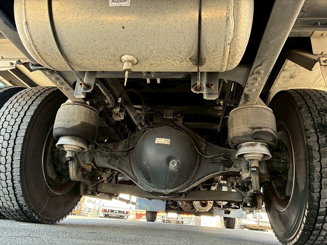 2017年 いすゞ 2900kg積載 No.2047