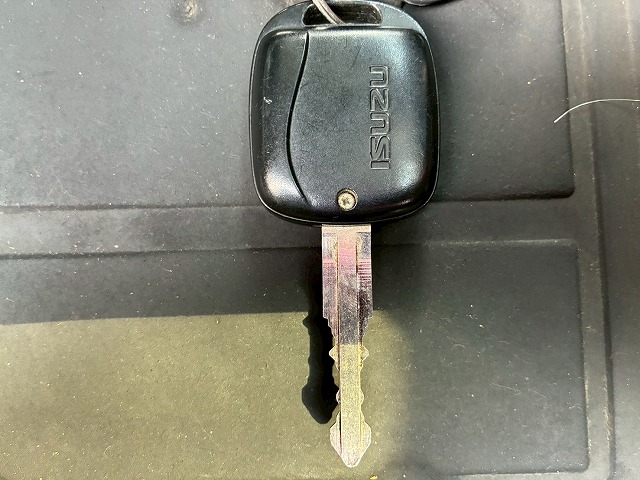 2019年 いすゞ 2350kg積載 No.2055