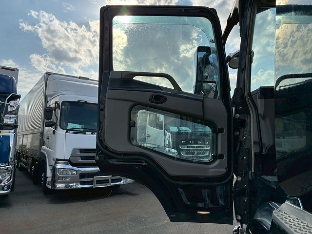 2019年 三菱ふそう スーパーグレート 13100kg積載 No.2037