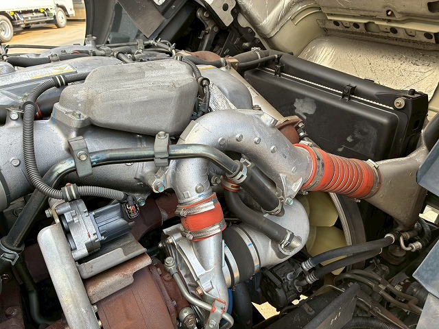 2015年 いすゞ 13700kg積載 No.2035