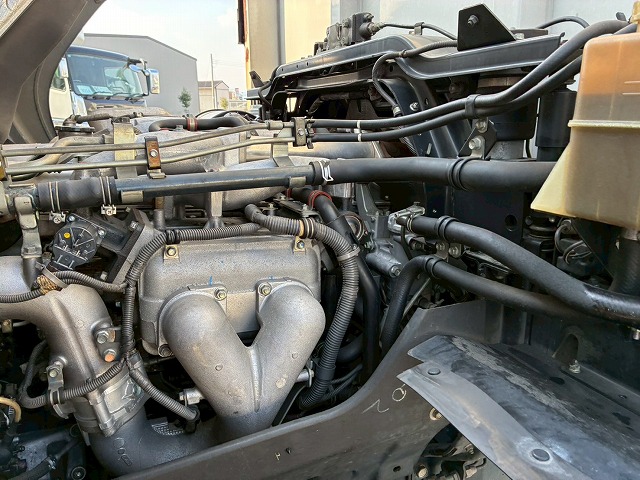 2015年 いすゞ 13700kg積載 No.2035