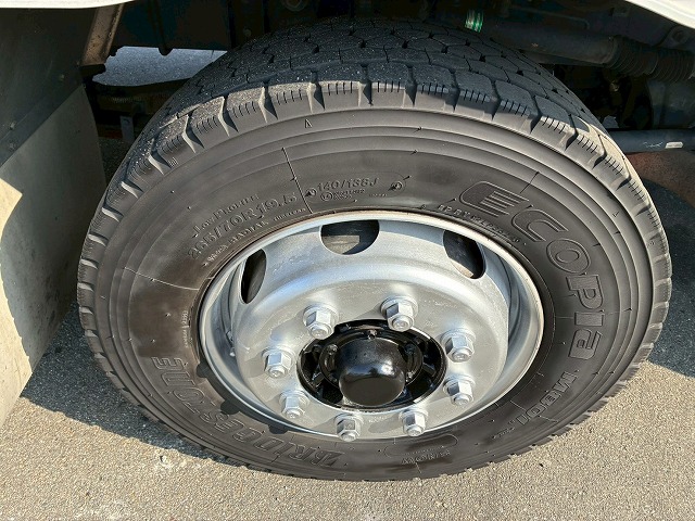 2015年 いすゞ 13700kg積載 No.2035