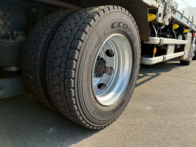 2015年 いすゞ 13700kg積載 No.2035