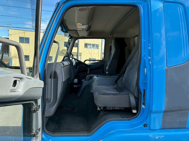 2005年 ファイター 3050kg積載 No.2077