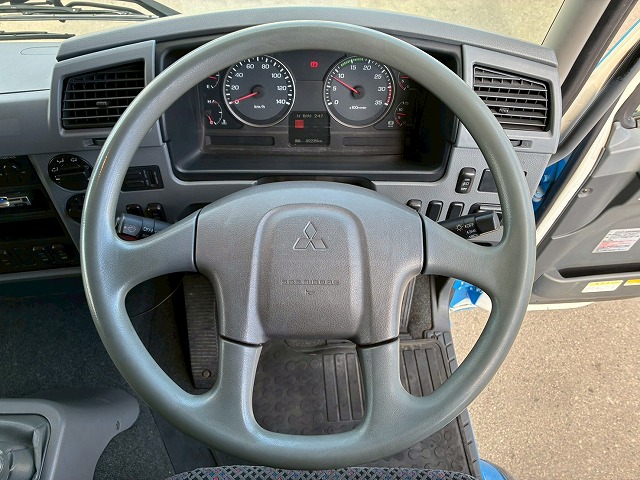 2005年 ファイター 3050kg積載 No.2077