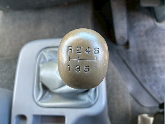 2005年 ファイター 3050kg積載 No.2077