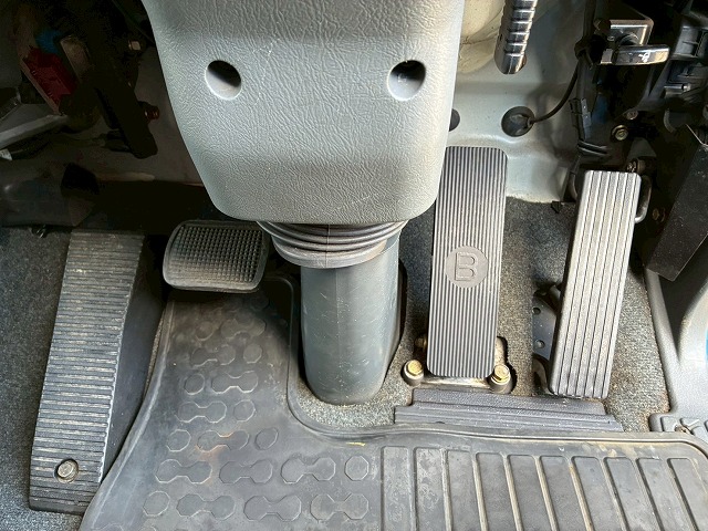 2005年 ファイター 3050kg積載 No.2077