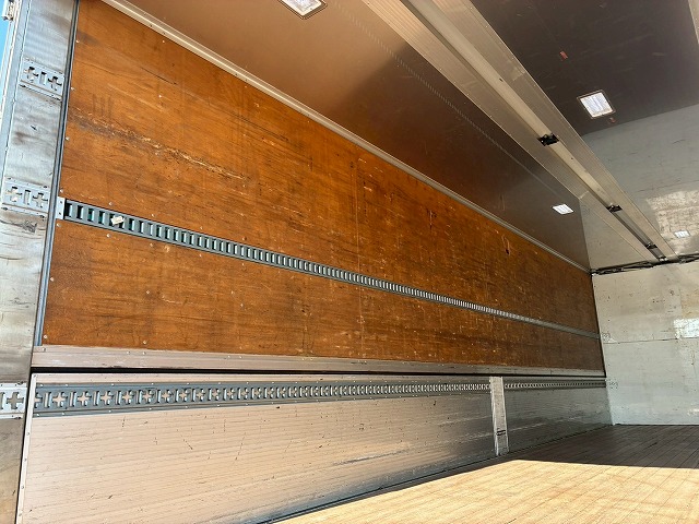 2017年 日野 プロフィア 13500kg積載 No.2081