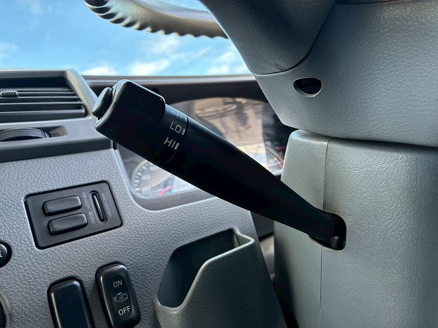 2005年 ファイター 3050kg積載 No.2077