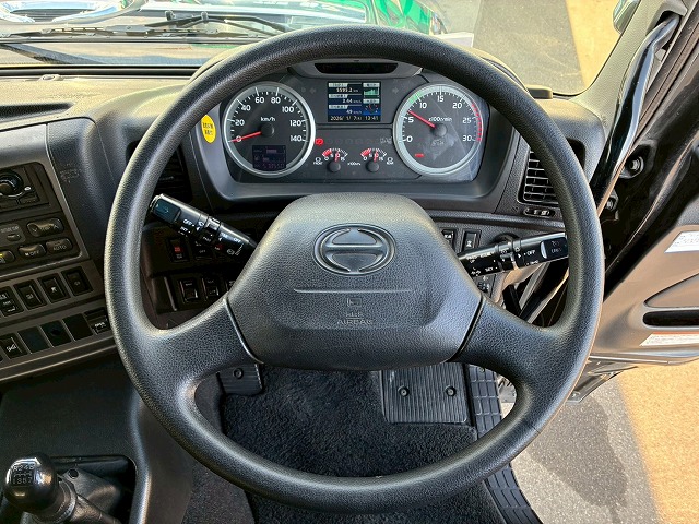 2017年 日野 プロフィア 13500kg積載 No.2081