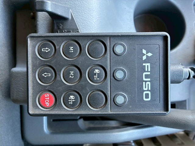 2005年 ファイター 3050kg積載 No.2077