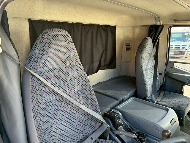 2005年 ファイター 3050kg積載 No.2077