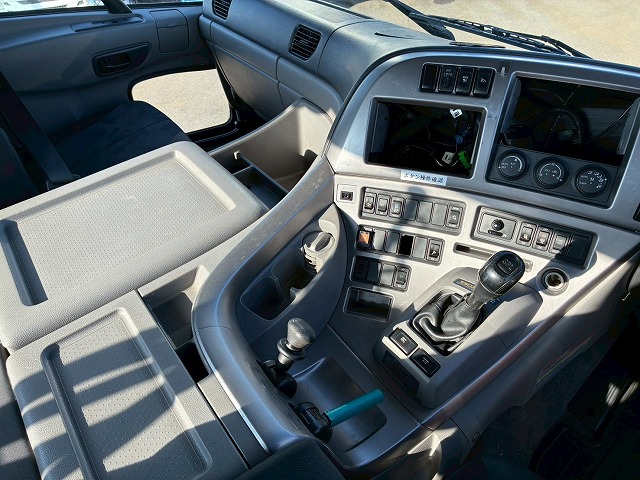 2016年 UDトラックス 37990kg積載 No.2085