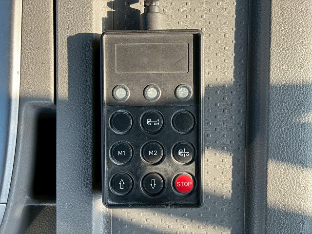 2016年 UDトラックス 37990kg積載 No.2085