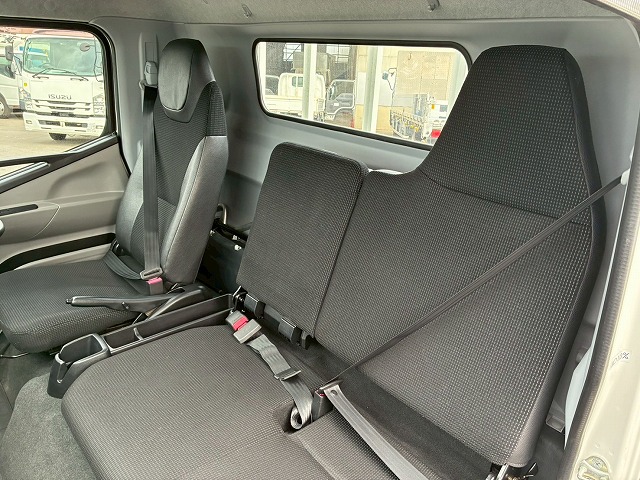 2019年 三菱ふそう キャンター 2000kg積載 No.2082