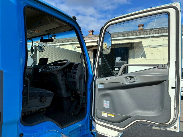 2005年 ファイター 3050kg積載 No.2077