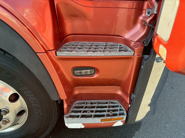 2016年 UDトラックス 37990kg積載 No.2085