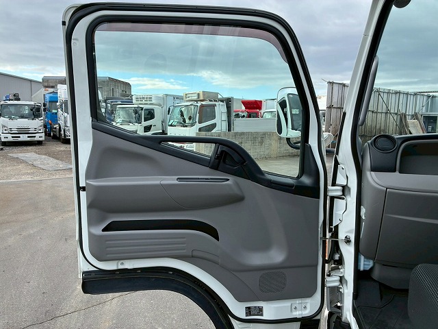 2019年 三菱ふそう キャンター 2000kg積載 No.2082