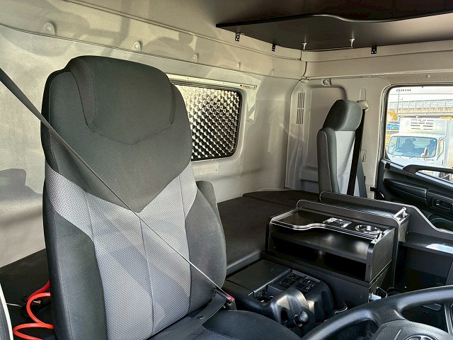 2017年 日野 プロフィア 13500kg積載 No.2081