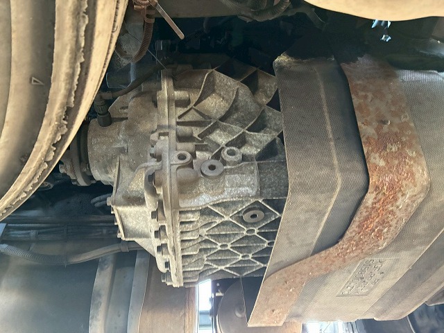 2016年 UDトラックス 37990kg積載 No.2085