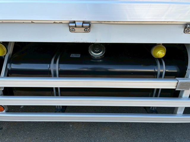 2017年 日野 プロフィア 13500kg積載 No.2081