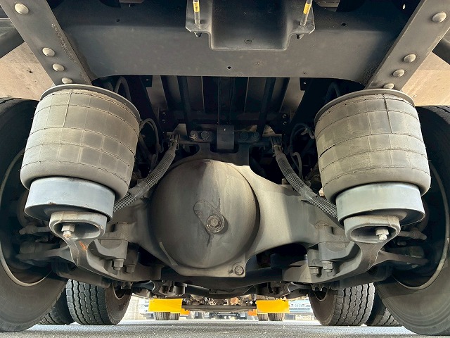 2017年 日野 プロフィア 13500kg積載 No.2081