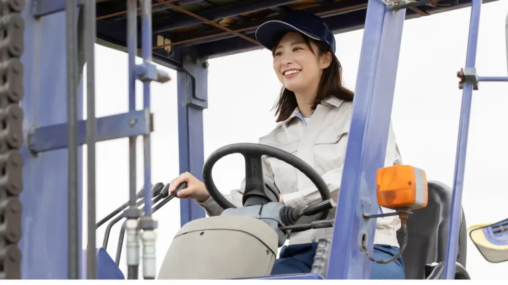 forklift_woman