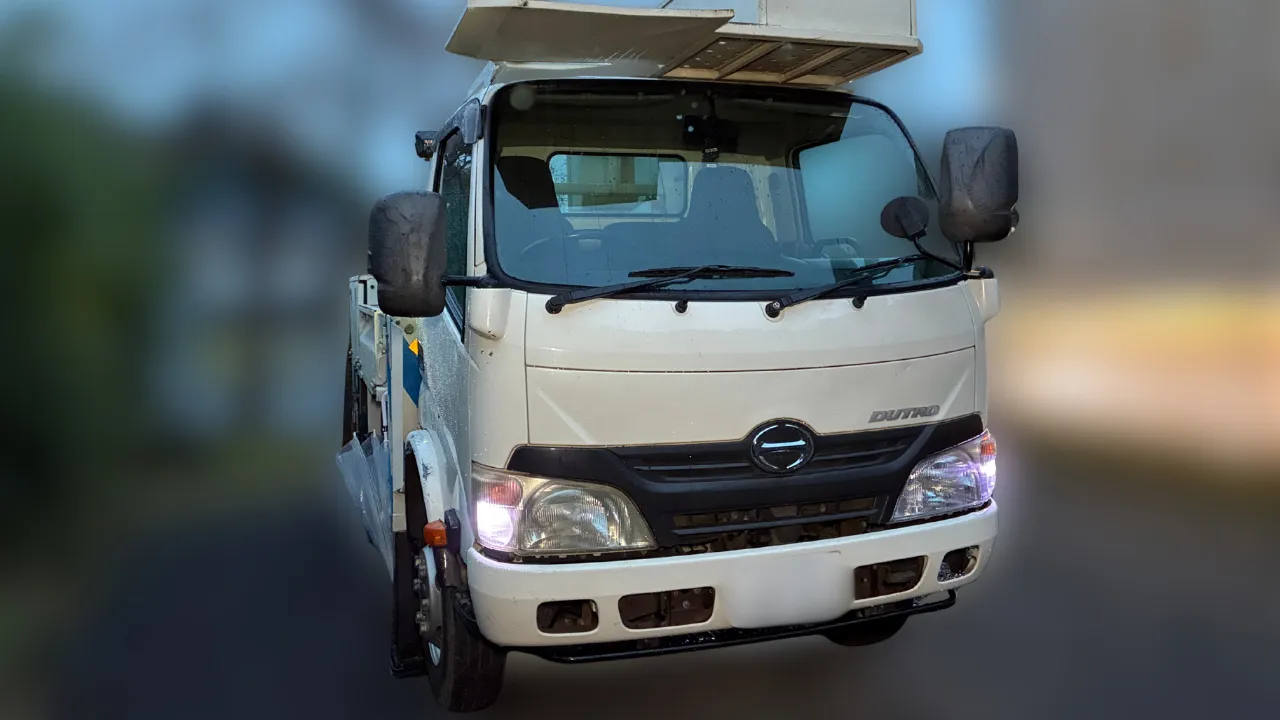 日野デュトロ（SKG-XZU600F）