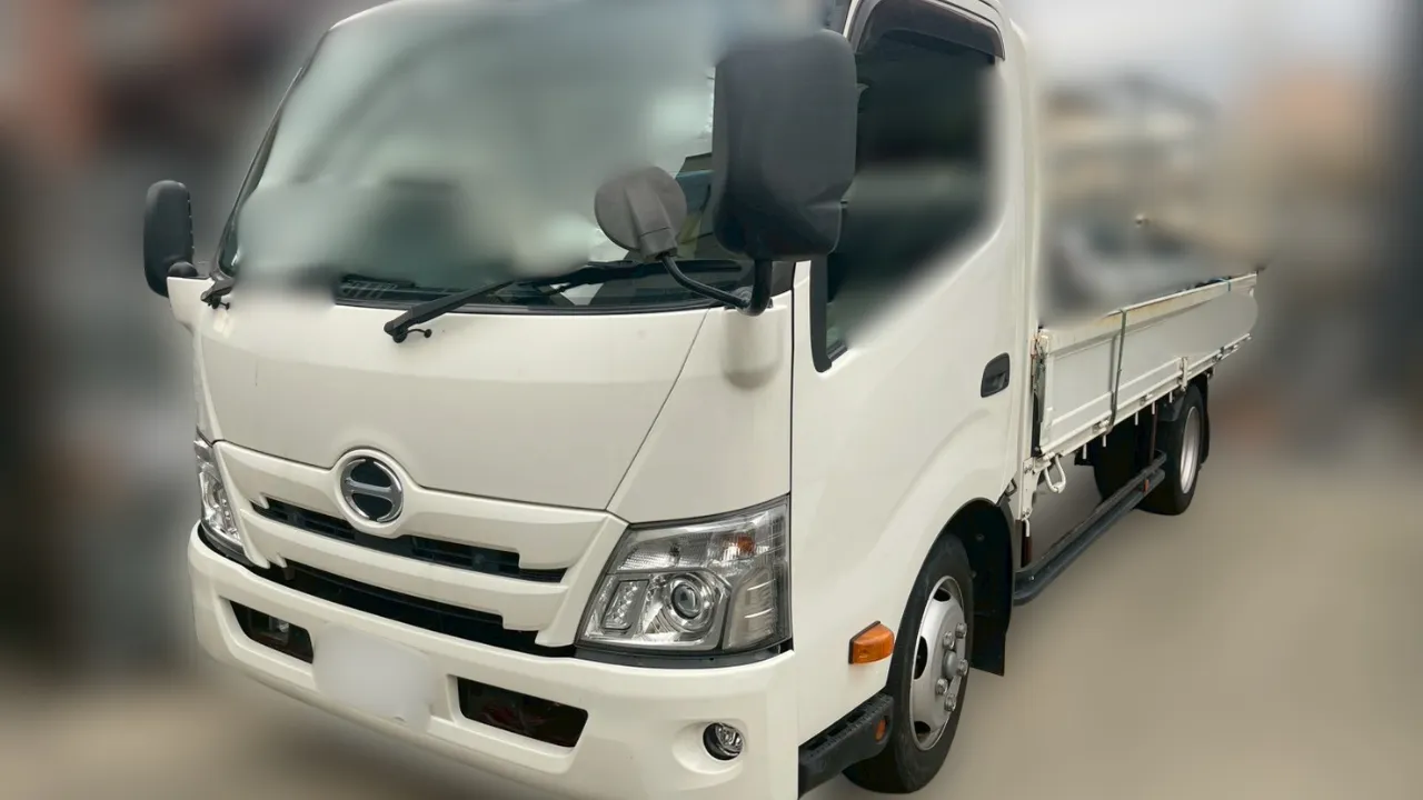 日野デュトロ・平ボディ