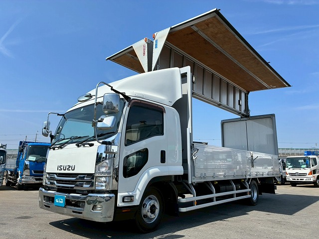 2179 TKG-FRR90T2  車検付 令和8年10月迄 H27 いすゞ フォワード アルミウイング フルキャブ/ベッド付き 6200 フルワイド 後輪エアサス 日本フルハーフ 240馬力 6速マニュアル MT 4t 8t 中型 バン 箱車（2枚目）
