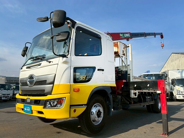 K2107 2KG-FD2ABA 保証対象車両 車検付 令和8年11月迄 H29 日野 レンジャー 4段クレーン ワンオーナー フルキャブ/ベッド付き 古河ユニック UNIC ラジコン フックイン 角足アウトリガー 6速 MT マニュアル 4t 8t 中型 カーゴクレーン（3枚目）