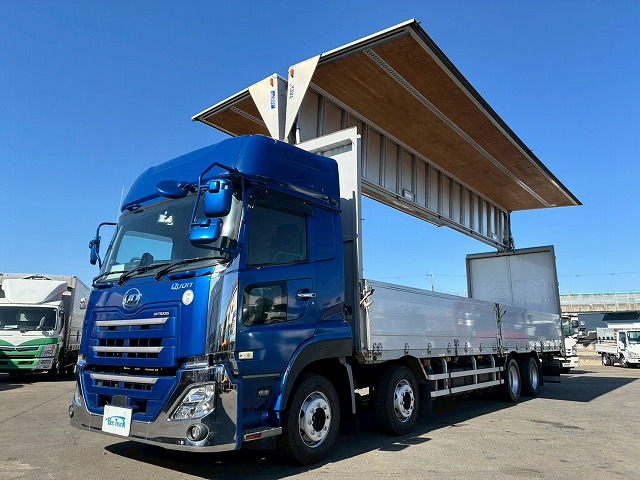 2122 2PG-CG5CA  H29 UDトラックス クオン アルミウイング ハイルーフ 8×4 4軸低床2デフ 後輪エアサス 日本トレクス エスコットⅥ AT 390馬力 10t 25t 大型 バン 箱車（2枚目）