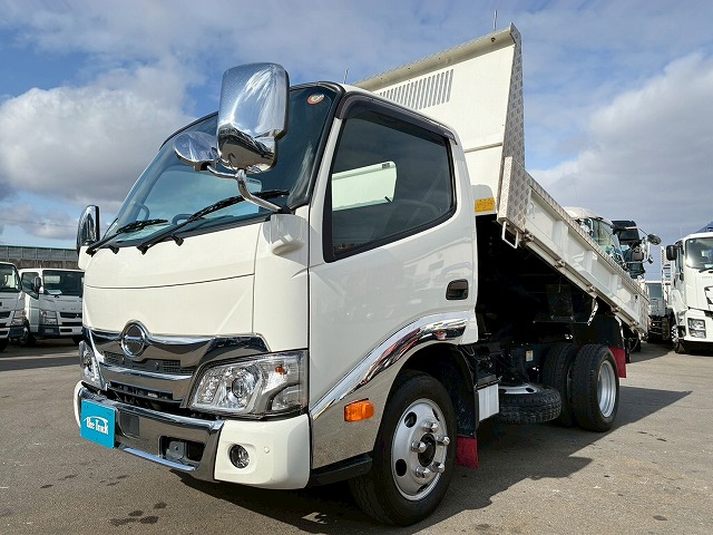 K-2103 2RG-XZU600T 保証対象車両 車検付 令和8年8月迄 R5 日野 デュトロ ダンプ ワンオーナー 4ナンバー 極東開発工業 全低床 フルフラットロー 150馬力 6速 MT マニュアル 5トン限定・準中型免許 2t 5t 小型 土砂ダンプ(4枚目)