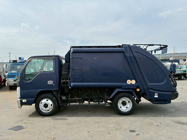 K-2136 BKG-NKR85AN 保証対象車両 H23 いすゞ エルフ 圧縮式塵芥車 標準幅 ショート 新明和工業 プレス式 押し出し排出 連続作動車 スイッチ 汚水タンク 2t 6.5t 小型 特装車 清掃車(13枚目)
