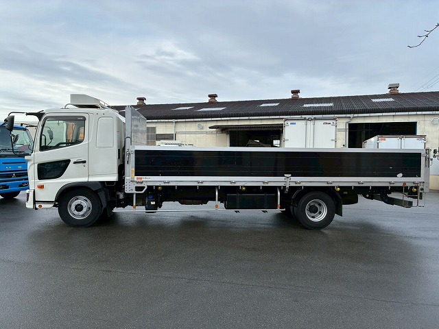 2080 2PG-FD2ABA  H30 日野 レンジャー アルミブロック フルキャブ ベッド付き 6200 フルワイド トランテックス 3.6トン積載 6速 MT マニュアル 4t 8t 中型 平ボディ（11枚目）