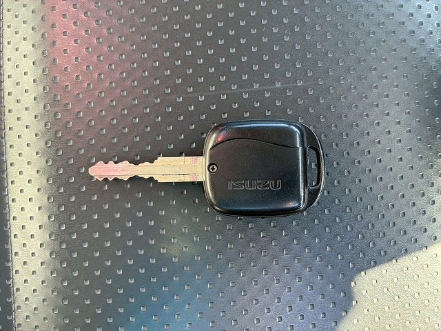 2133 2RG-NMR88R 保証対象車両 R3 いすゞ エルフ 4段クレーン ハイキャブ ショート 10尺ボディ 3トン積載 古河ユニック UNIC ラジコン フックイン 150馬力 6速 MT マニュアル 3t 7t 小型 ユニック車 カーゴクレーン(102枚目)