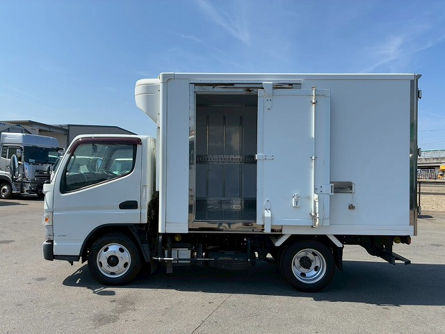 2167 TPG-FBA50 H29 キャンター 冷蔵冷凍車 -30℃低温設定 標準幅 ショート 10尺ボディ 左サイド扉 5トン限定・準中型免許 5速 MT マニュアル 2t 5t 小型 冷凍バン 箱車（12枚目）
