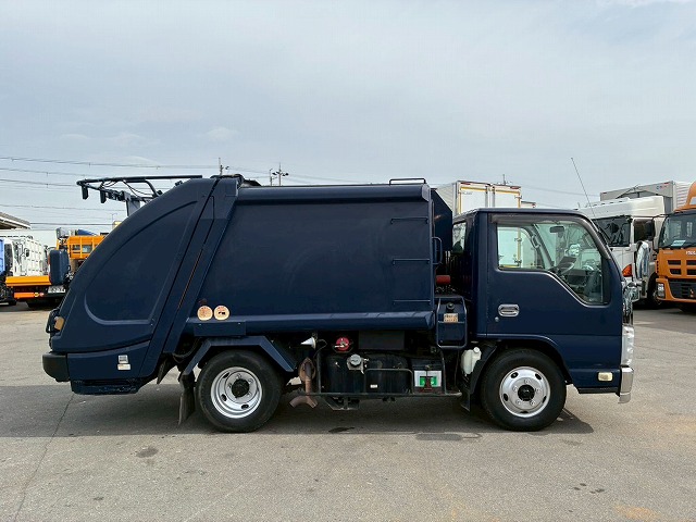 K-2136 BKG-NKR85AN 保証対象車両 H23 いすゞ エルフ 圧縮式塵芥車 標準幅 ショート 新明和工業 プレス式 押し出し排出 連続作動車 スイッチ 汚水タンク 2t 6.5t 小型 特装車 清掃車(14枚目)