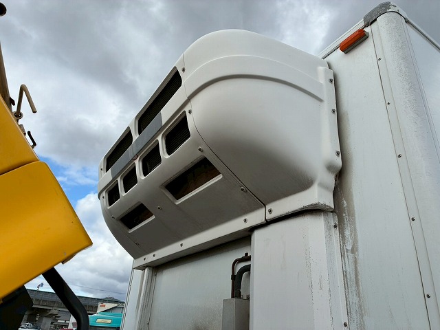 2146 TKG-FD7JKAG  H24 日野 レンジャー 冷蔵冷凍車 フルキャブ/ベッド付き 後輪エアサス 東芝 TOSHIBAキャリア -30℃低温設定 スタンバイ装置 キーストンフロア ジョロダーレール 6速 MT マニュアル 4t 8t 中型 冷凍バン チルド（13枚目）