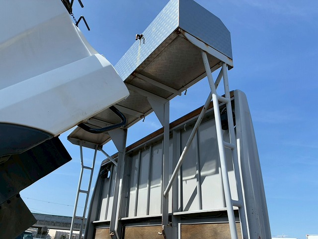 2169 TKG-MK38L H26 UDトラックス コンドル アルミブロック フルキャブ/ベッド付き 3.6トン積載 6200 標準幅 TOYOBODY 215馬力 6速 MT マニュアル 4t 8t 中型 平ボディ（14枚目）