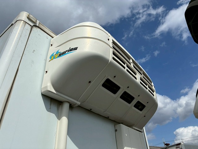 2149 TKG-FRR90S2 H26 いすゞ フォワード 冷蔵冷凍車 格納式パワーゲート フルキャブ/ベッド付き 東プレ -30℃低温設定 格納式パワーゲート PG 左サイド扉 6速 MT マニュアル 4t 8t 中型 冷凍バン 箱車(15枚目)