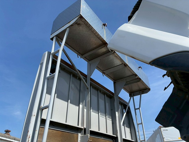 2169 TKG-MK38L H26 UDトラックス コンドル アルミブロック フルキャブ/ベッド付き 3.6トン積載 6200 標準幅 TOYOBODY 215馬力 6速 MT マニュアル 4t 8t 中型 平ボディ（15枚目）