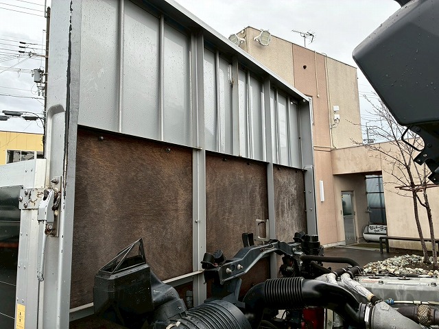 2080 2PG-FD2ABA  H30 日野 レンジャー アルミブロック フルキャブ ベッド付き 6200 フルワイド トランテックス 3.6トン積載 6速 MT マニュアル 4t 8t 中型 平ボディ（14枚目）