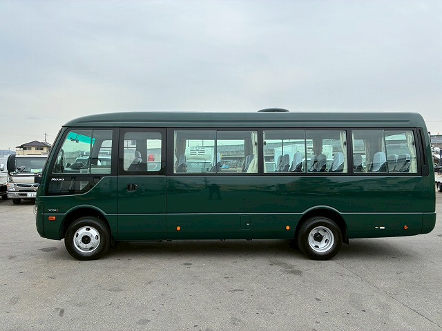 K-2172 2RG-BG740G R4 三菱ふそう ローザ マイクロバス 4×4 四輪駆動 フルタイム 4WD 28人 リクライニング 自動扉 自動ステップ オートスイングドア リアトランク ボトルクーラー デュオニック AT セミオートマ 小型 中型 送迎バス 観光バス(16枚目)